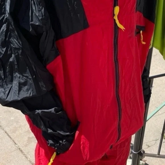 Marlboro Red and Black Windbreaker Jacket Lightweight Outdoor Essential